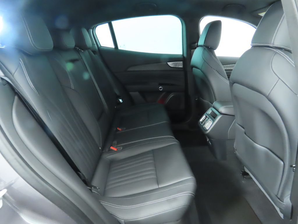 Thumbnail: 2025 Maserati Grecale - 23