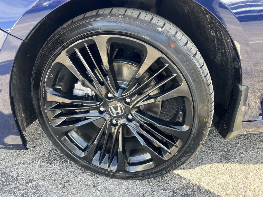 2019 Honda Accord Hybrid Touring 35