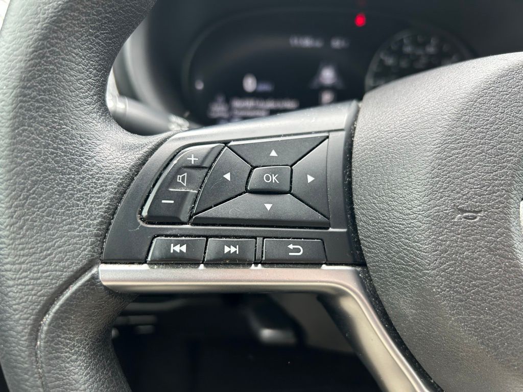 Thumbnail: 2021 Nissan Kicks - 18