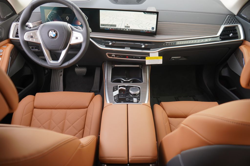 2025 BMW X7 xDrive40i 13