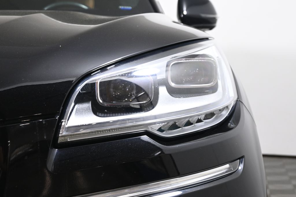 Thumbnail: 2023 Lincoln Aviator - 11