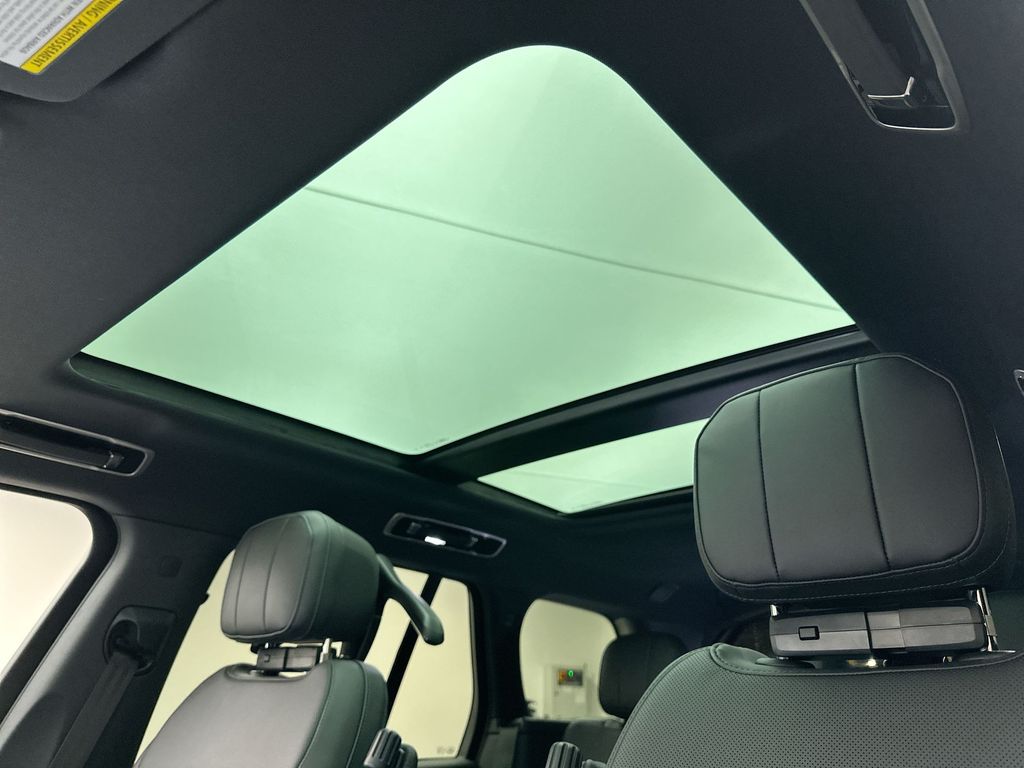 Thumbnail: 2025 Land Rover Range Rover - 11