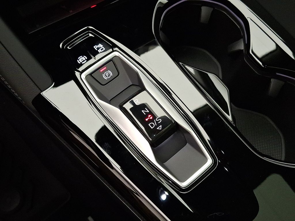 Thumbnail: 2026 Audi Q5 - 11