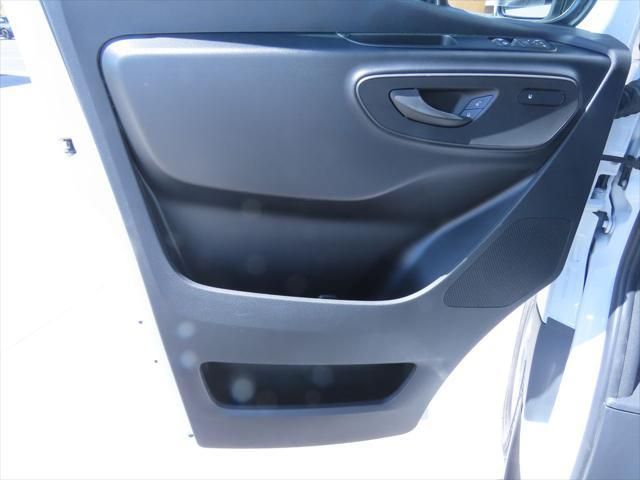 Thumbnail: 2025 Mercedes-Benz Sprinter - 22