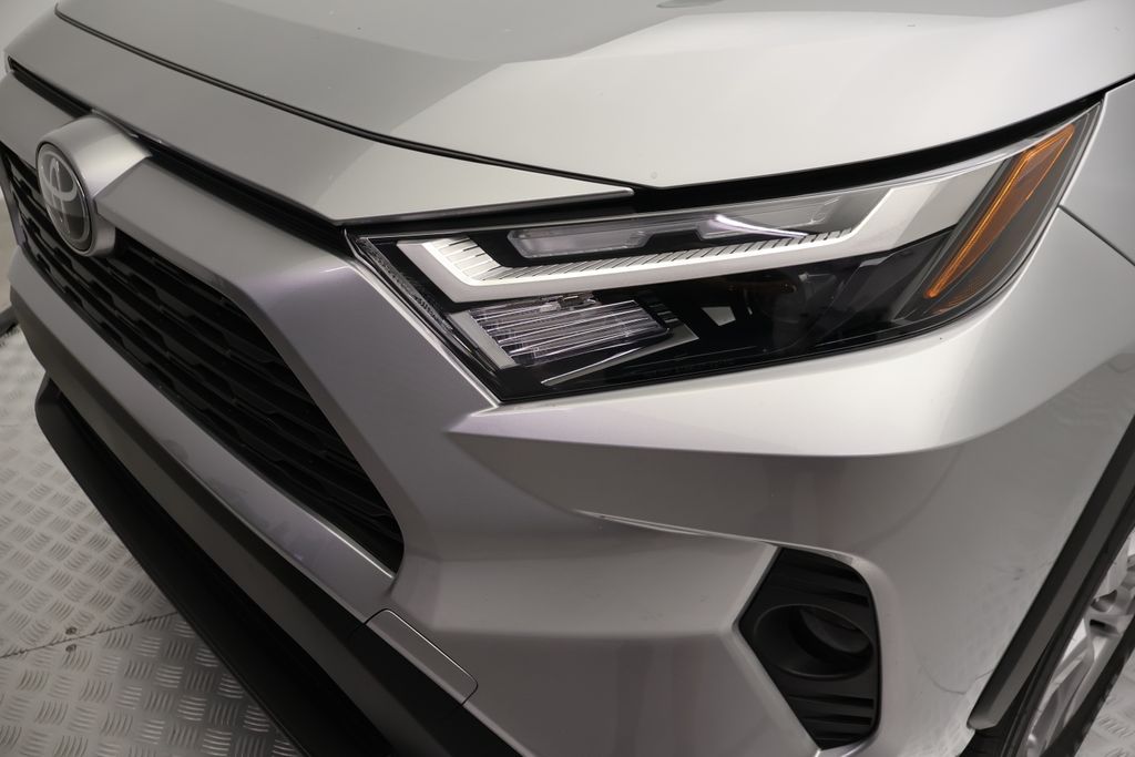 Thumbnail: 2025 Toyota RAV4 - 3