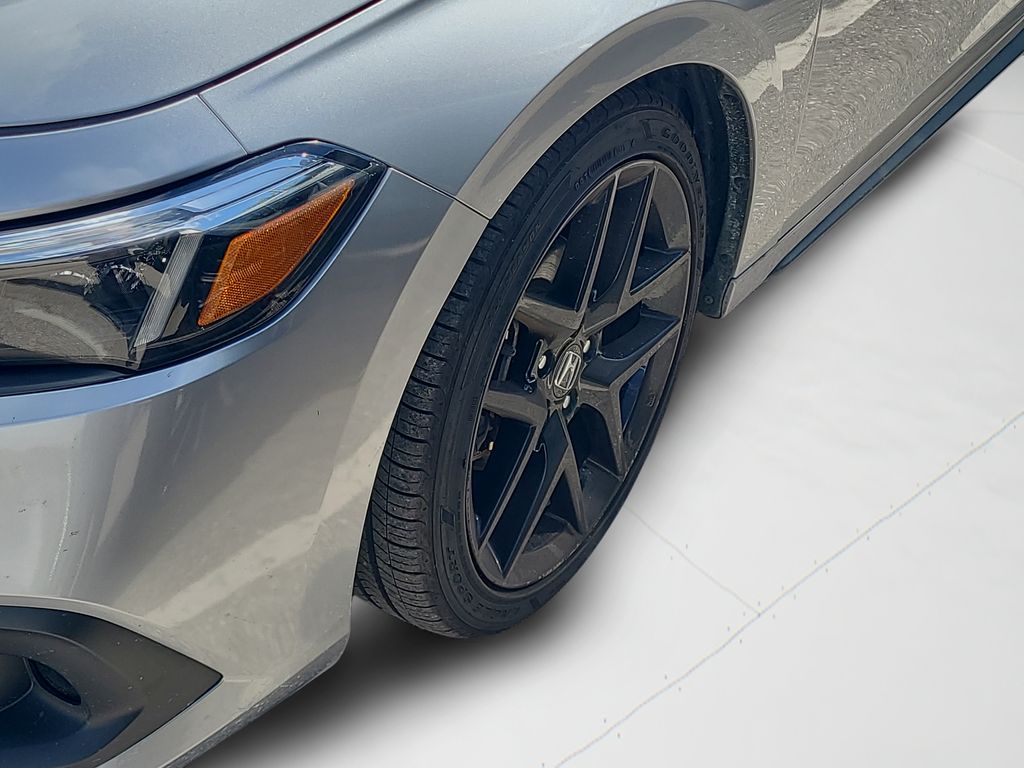 Used 2024  Honda Sport image 8
