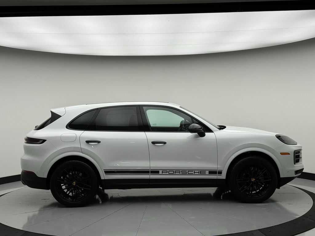 2024 Porsche Cayenne  4