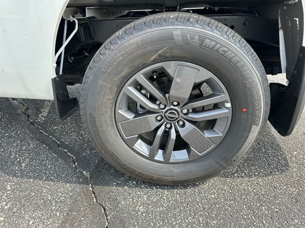 2025 Nissan Frontier SV photo