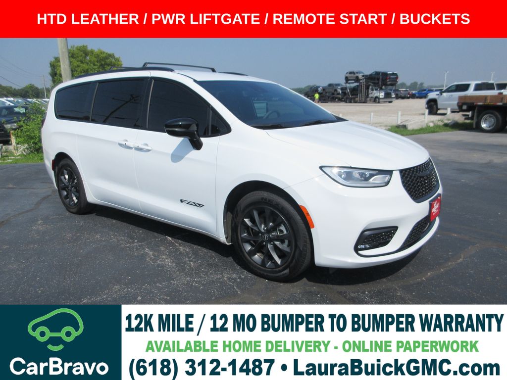 Bright White Clearcoat 2025 Chrysler Pacifica Minivan Front-Wheel Drive 9-Speed Automatic