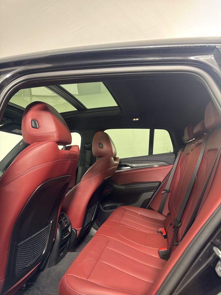 Thumbnail: 2023 BMW X4 - 10