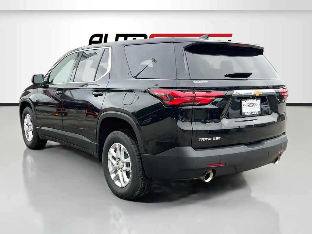 2023 Chevrolet Traverse LS - 4