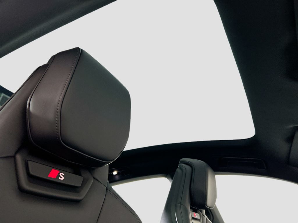 Thumbnail: 2026 Audi e-tron GT - 17