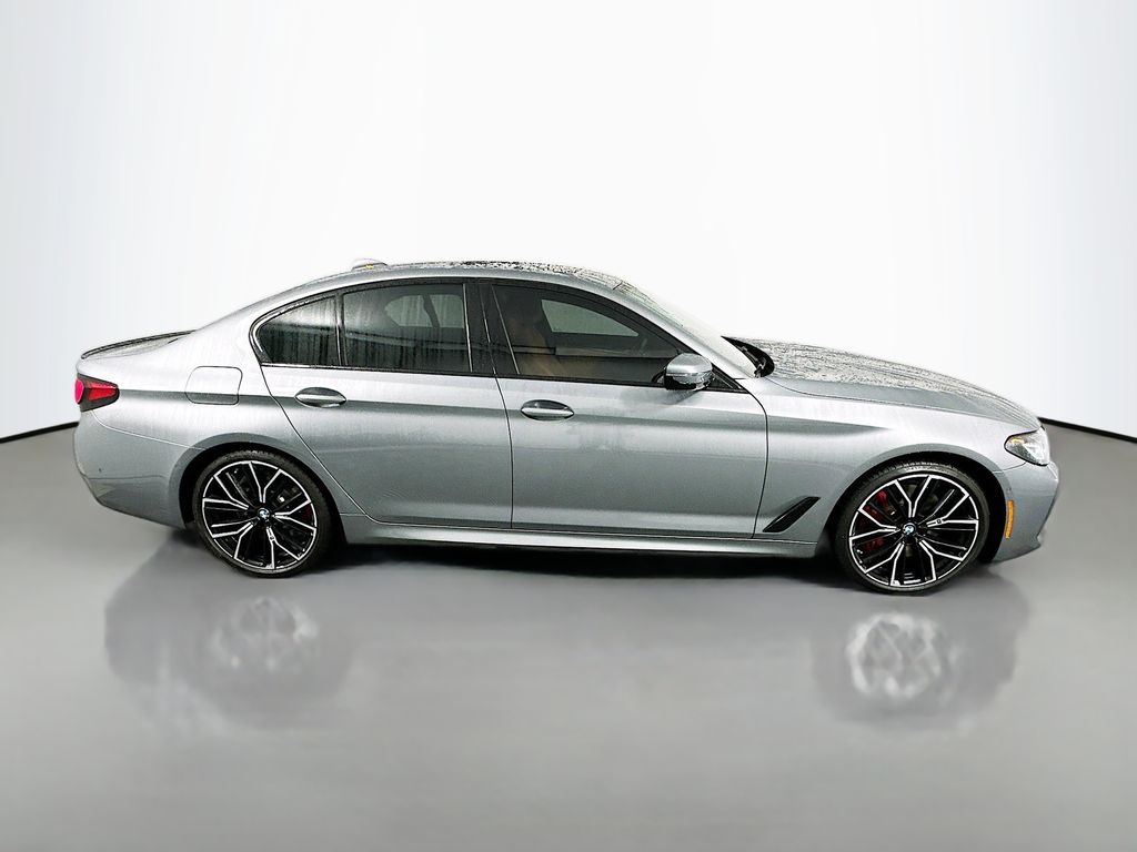 Thumbnail: 2023 BMW 5 Series - 4