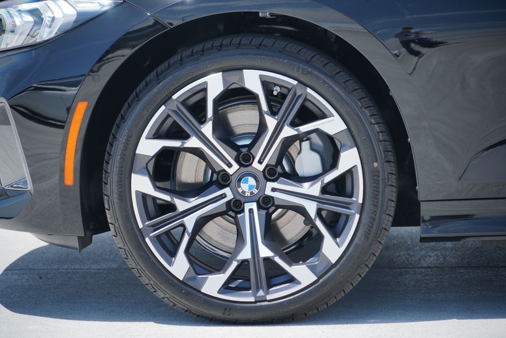 Thumbnail: 2026 BMW 3 Series - 5