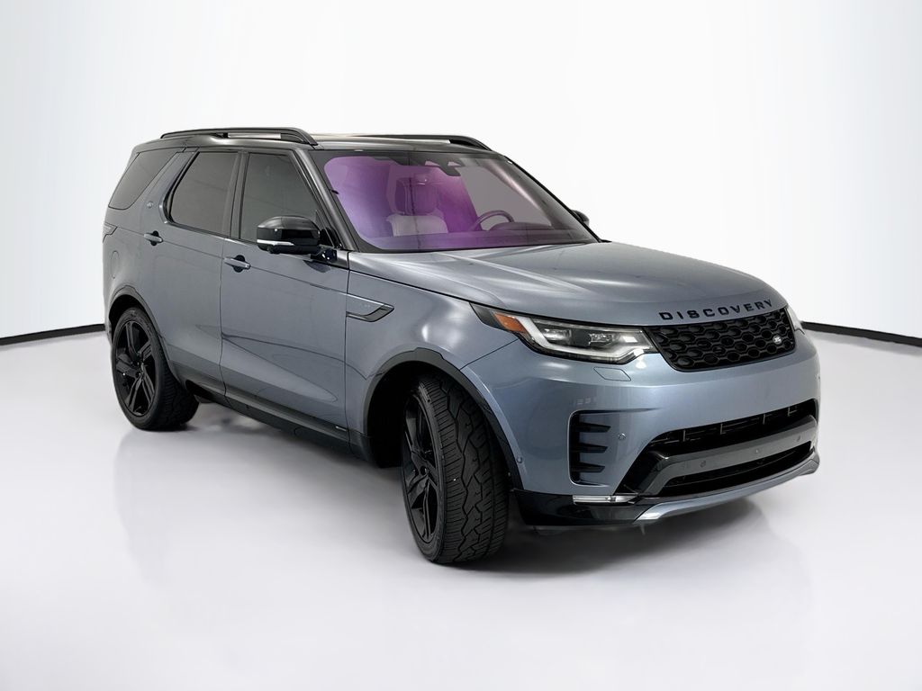 Thumbnail: 2022 Land Rover Discovery - 3
