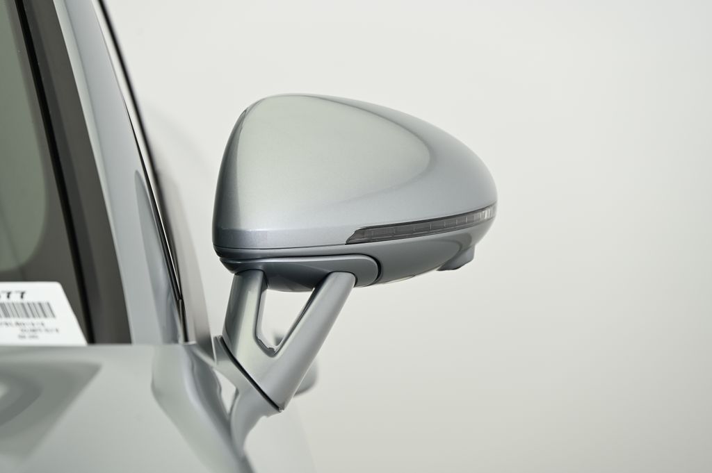 Thumbnail: 2025 Porsche Macan - 12