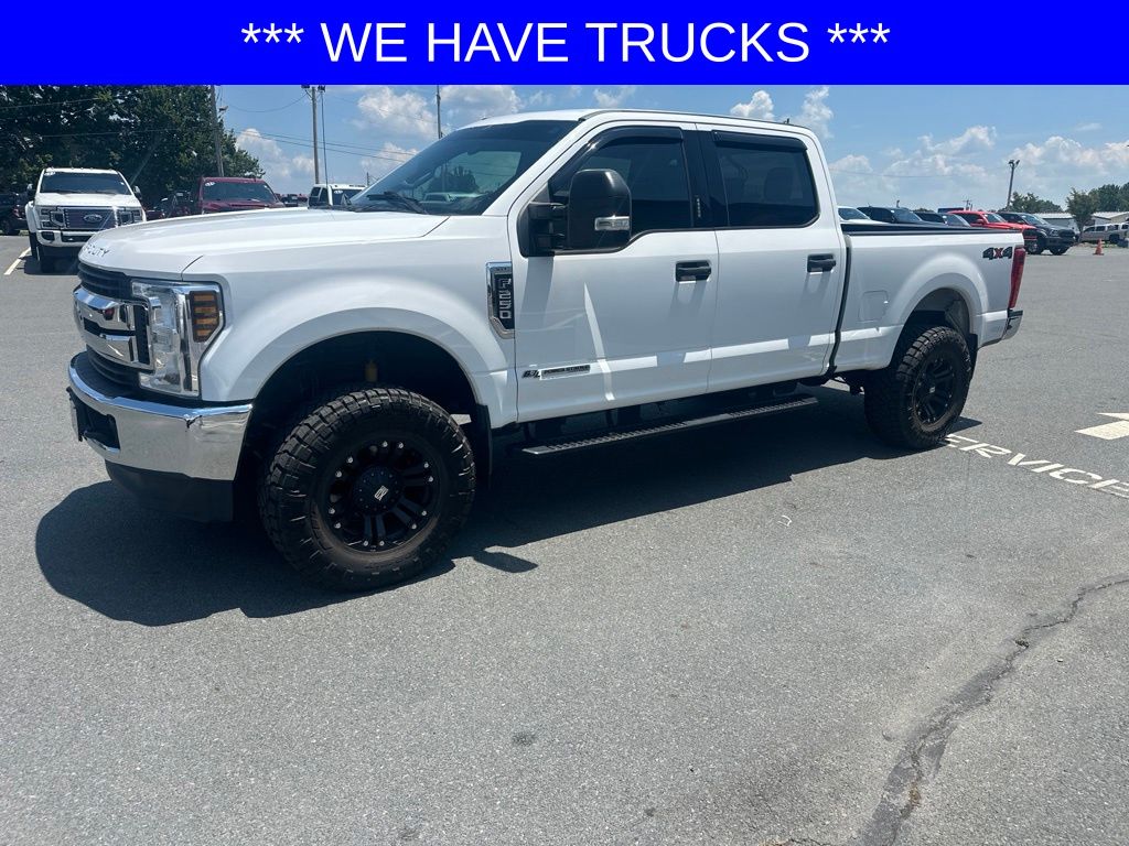 Oxford White 2019 Ford F-250 Super Duty Pickup Truck Four-Wheel Drive 6-Speed Automatic