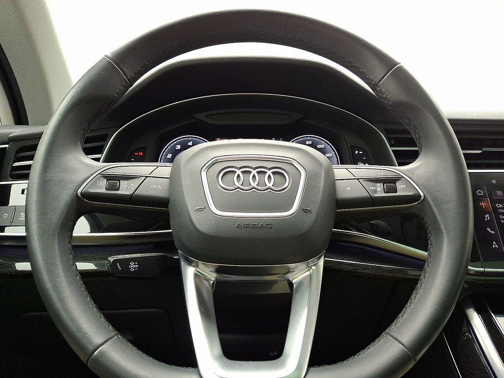 Thumbnail: 2021 Audi Q7 - 21