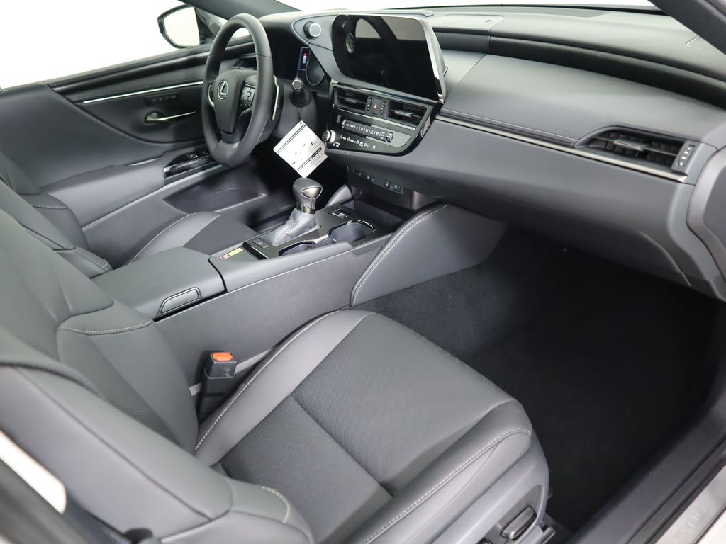 Thumbnail: 2025 Lexus ES - 18