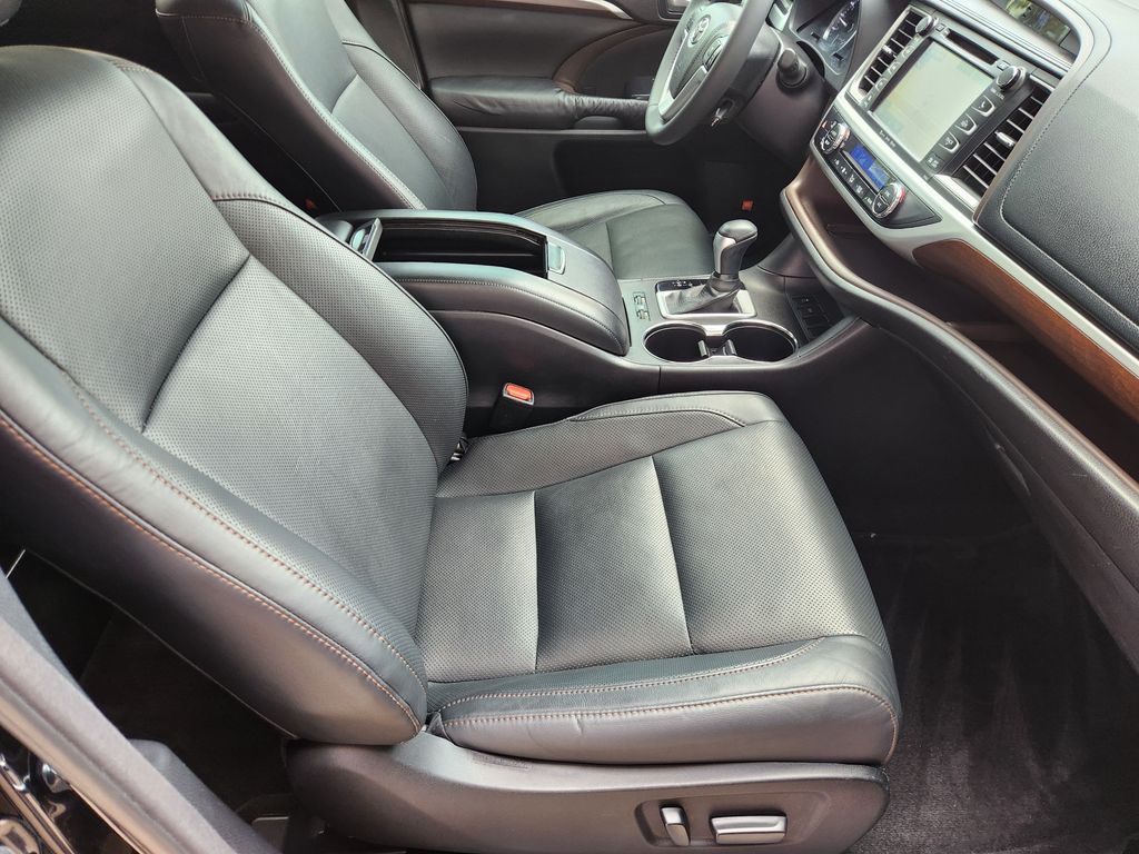 2016 Toyota Highlander Limited Black at Autostrade