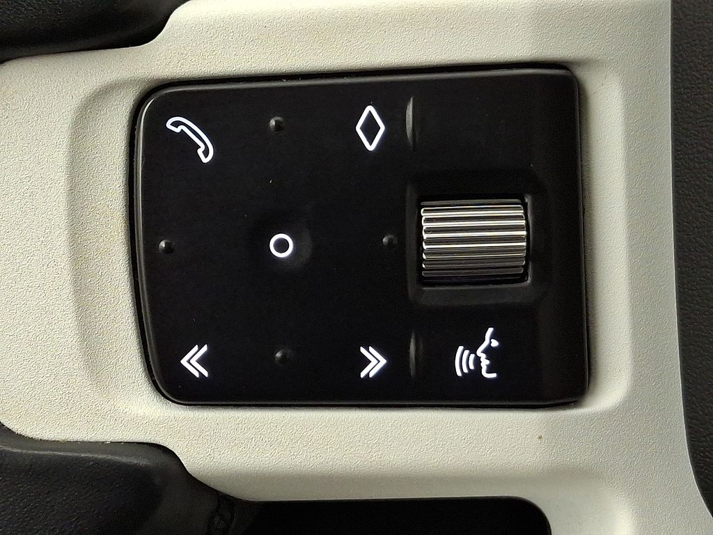 Thumbnail: 2023 Land Rover Defender - 23