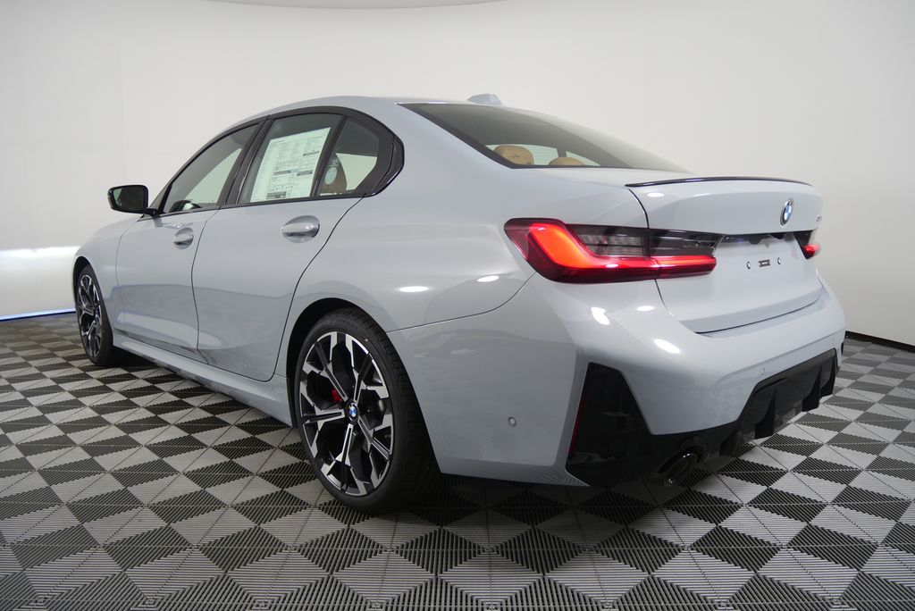 Thumbnail: 2026 BMW 3 Series - 5