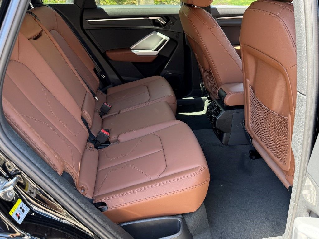2025 Audi Q3  9