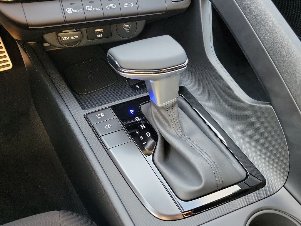 2025 Hyundai Elantra Sport 9