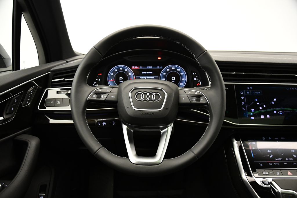 2025 Audi Q7  23