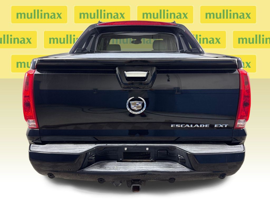 Used 2007 Black Cadillac Base image 9