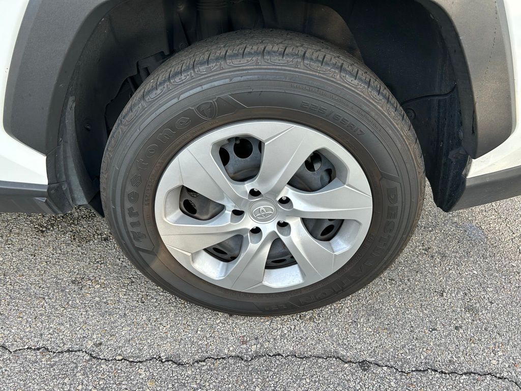 Thumbnail: 2023 Toyota RAV4 - 9