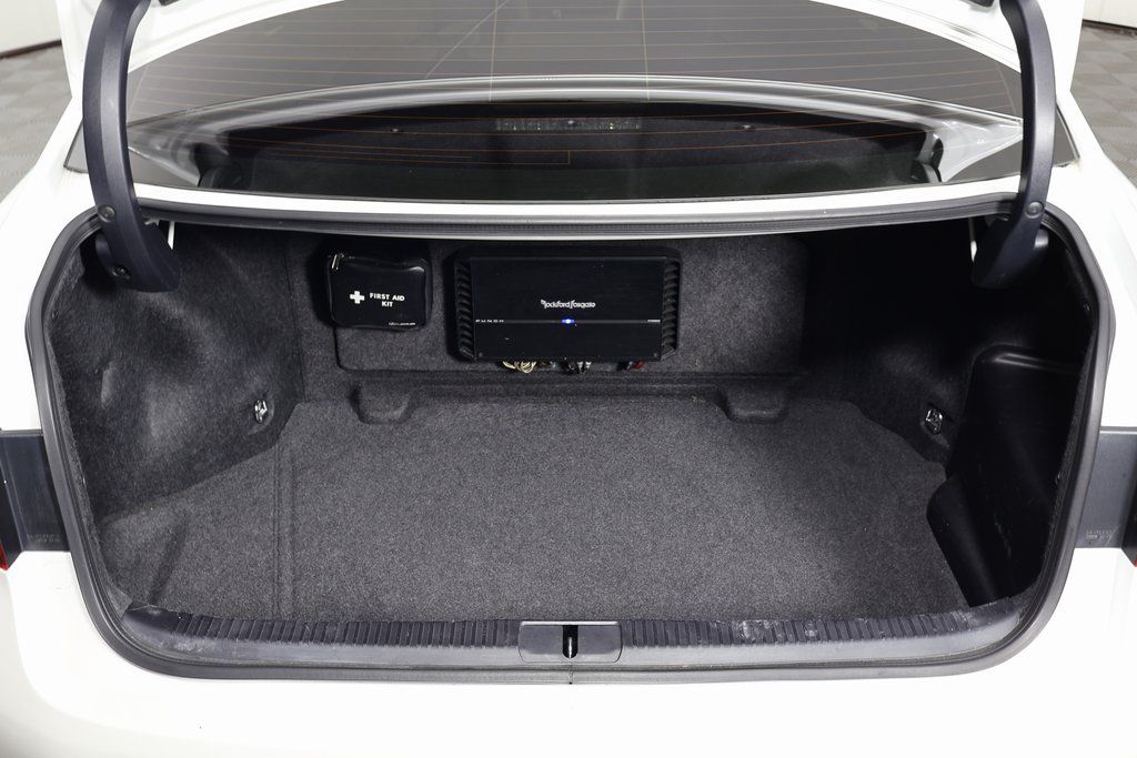 Thumbnail: 2014 Lexus ES - 14