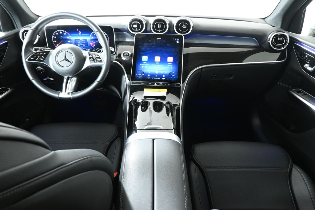 Thumbnail: 2025 Mercedes-Benz GLC - 4
