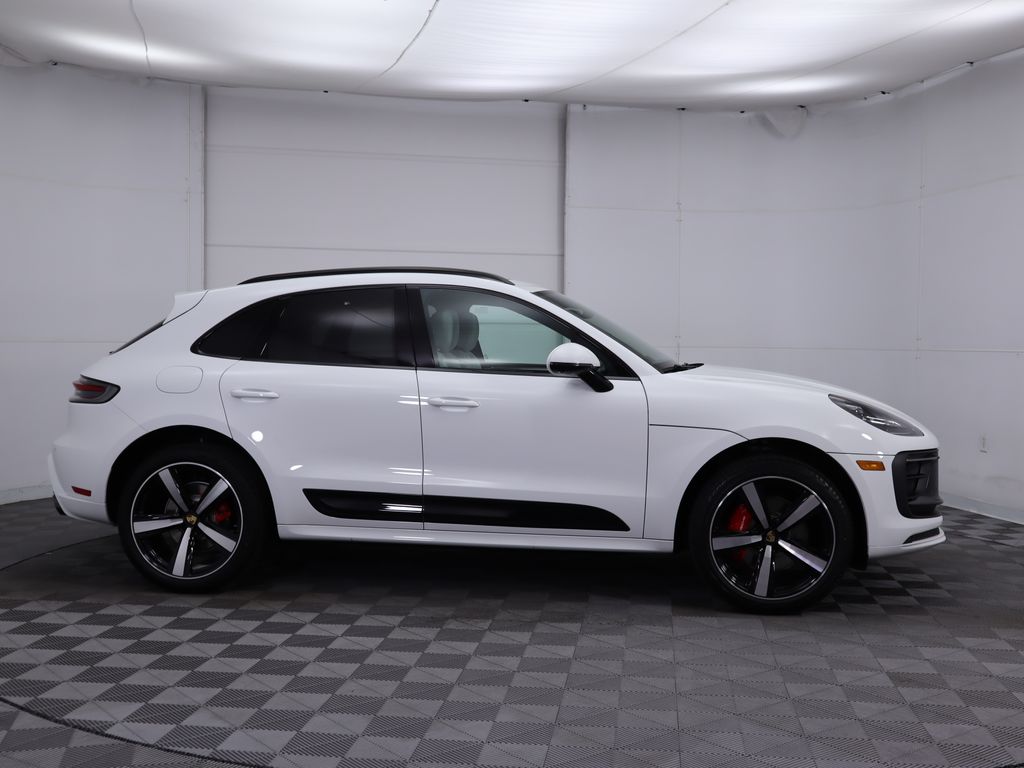 2024 Porsche Macan S 4