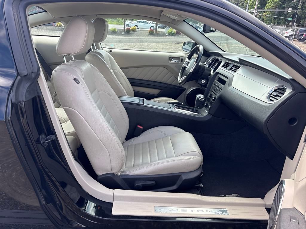 2011 Ebony Ford Mustang V6 Premium RWD Coupe