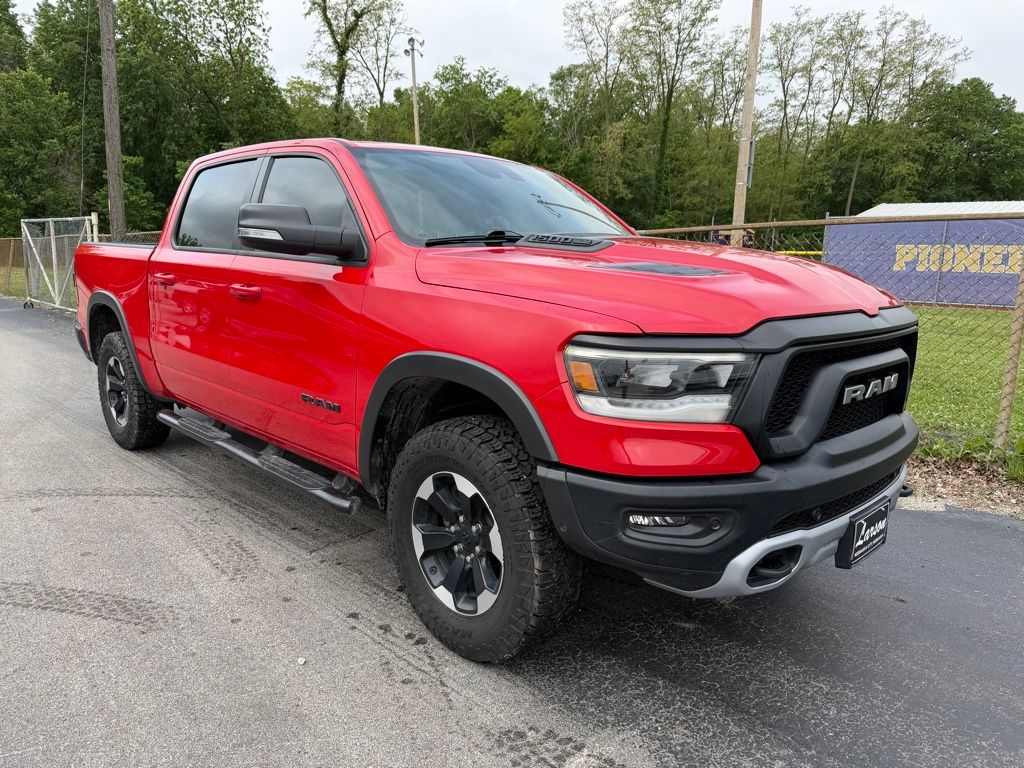 Flame Red Clearcoat 2022 RAM 1500 Pickup Truck Four-Wheel Drive 8-Speed Automatic