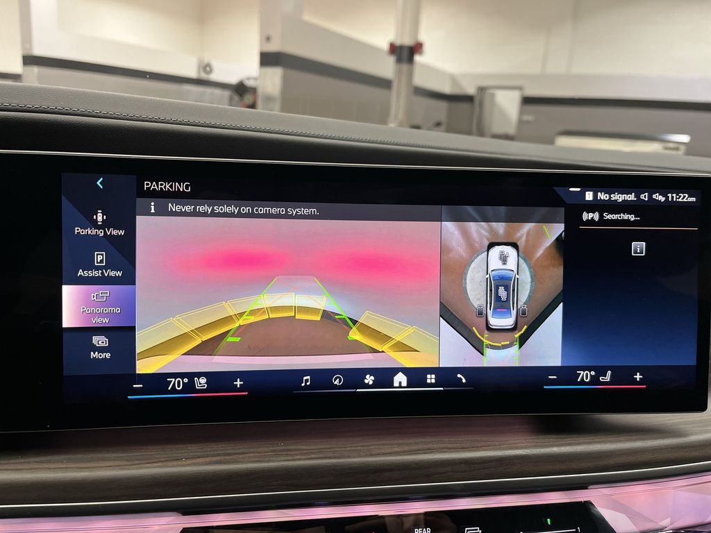 Thumbnail: 2023 BMW 7 Series - 17