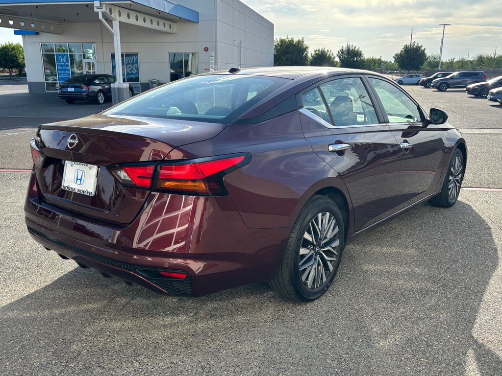Thumbnail: 2025 Nissan Altima - 5