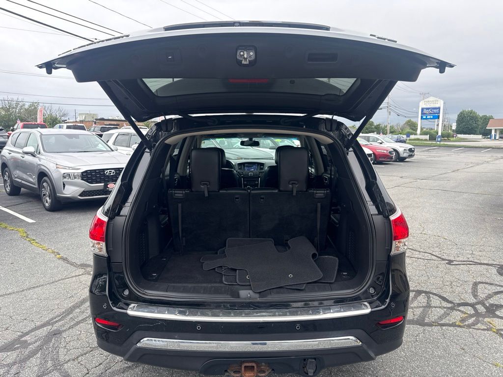 Used 2014 Black Nissan SL image 13