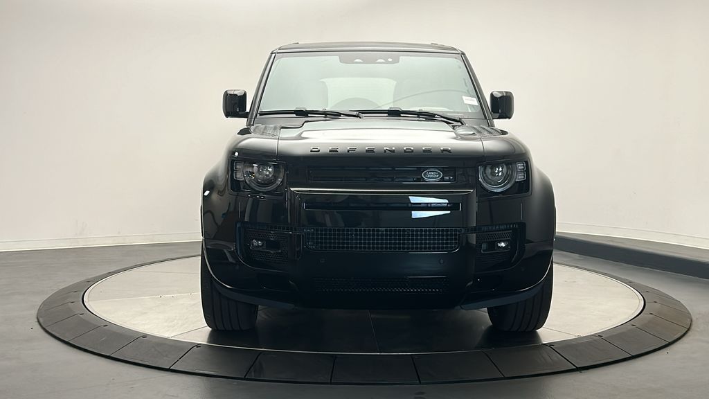 2025 Land Rover Defender 130 8