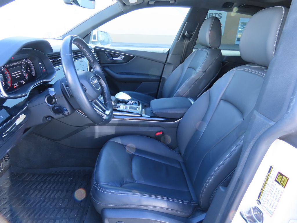 Thumbnail: 2019 Audi Q8 - 10