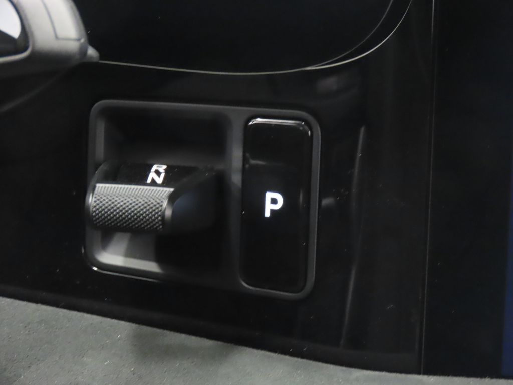 Thumbnail: 2022 Porsche Taycan - 24