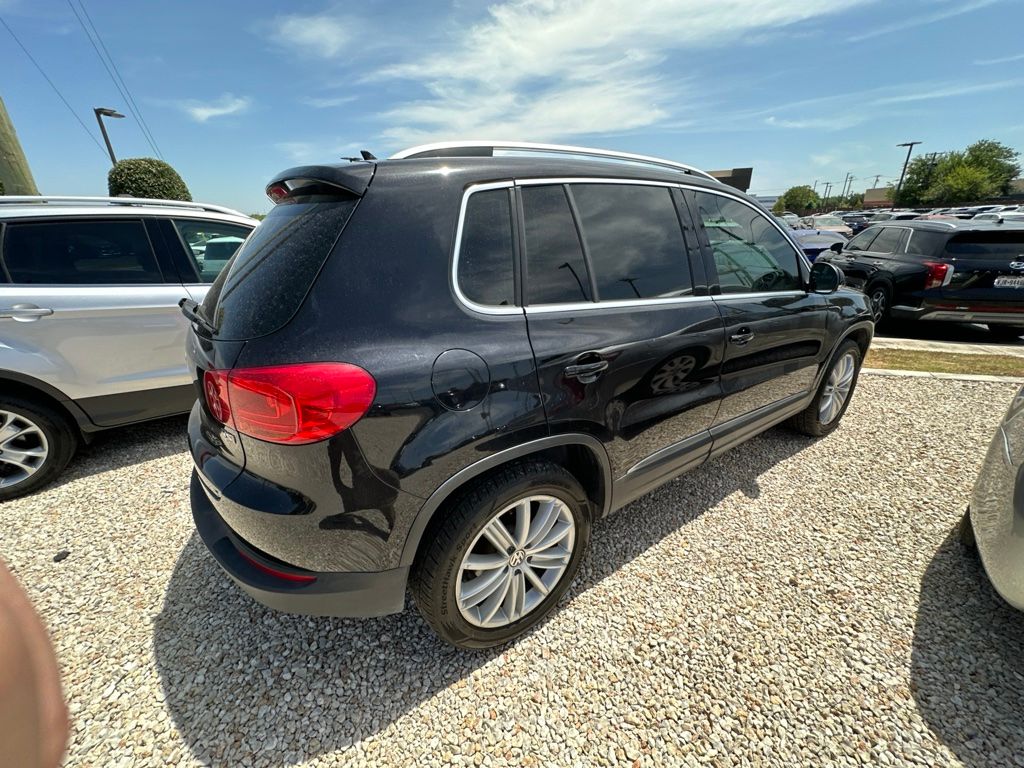 Thumbnail: 2016 Volkswagen Tiguan - 5