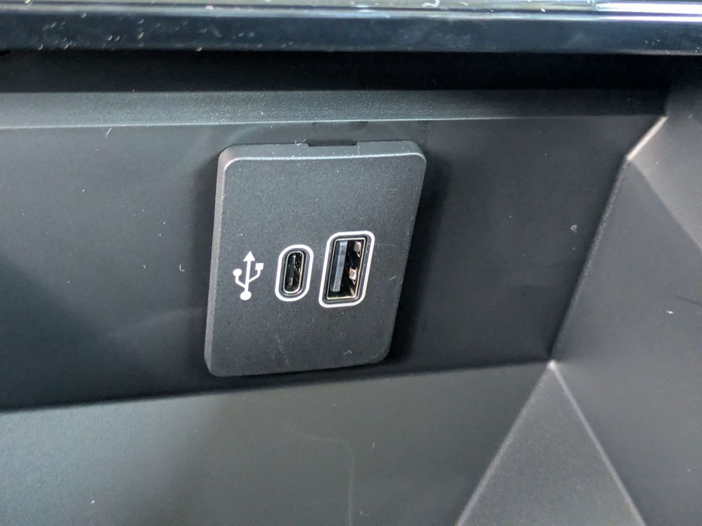 2026 Ford F-350 Super Duty LARIAT