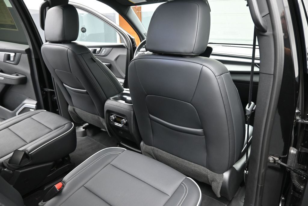 Used 2025 Buick Enclave SUV