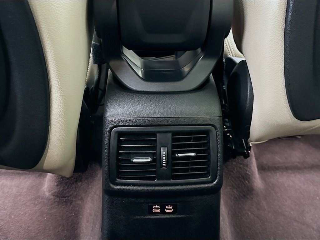 Thumbnail: 2020 BMW X1 - 26