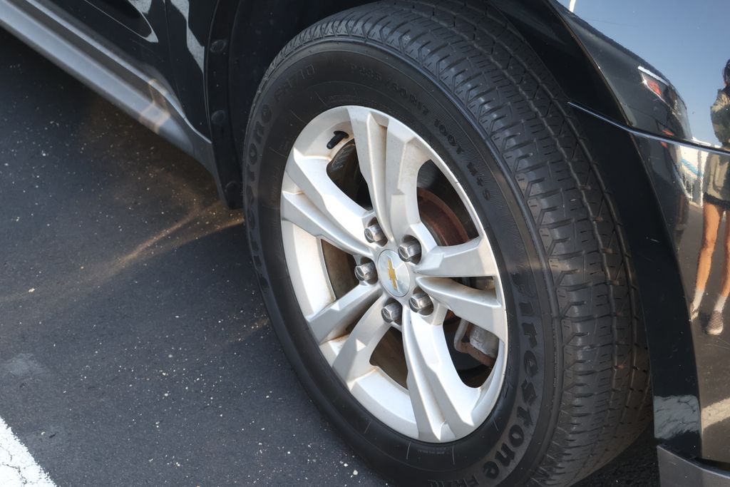 Thumbnail: 2015 Chevrolet Equinox - 5