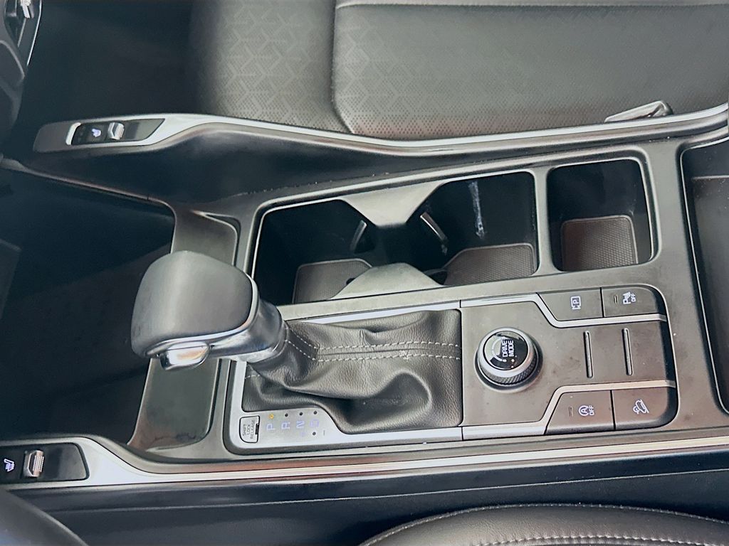 Thumbnail: 2023 Kia Sorento - 17