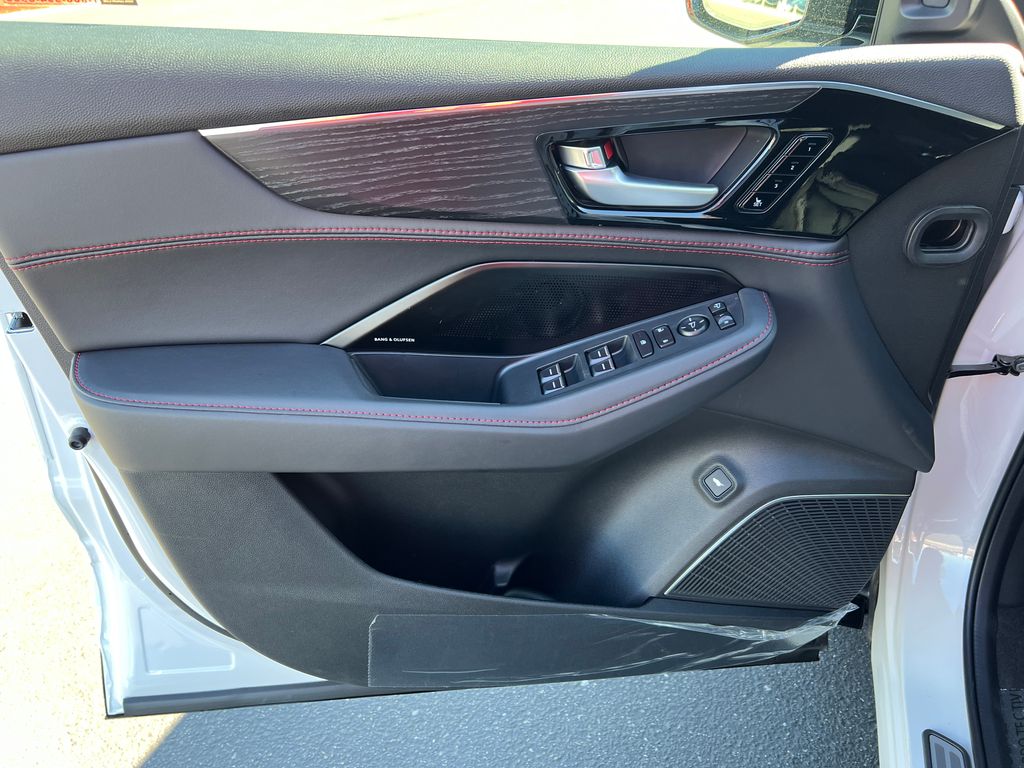 Thumbnail: 2026 Acura MDX - 12