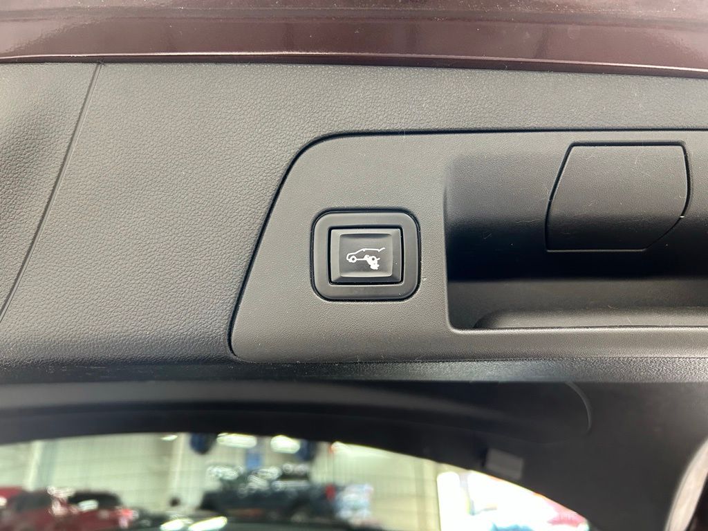 used 2021 Buick Envision car, priced at $24,947